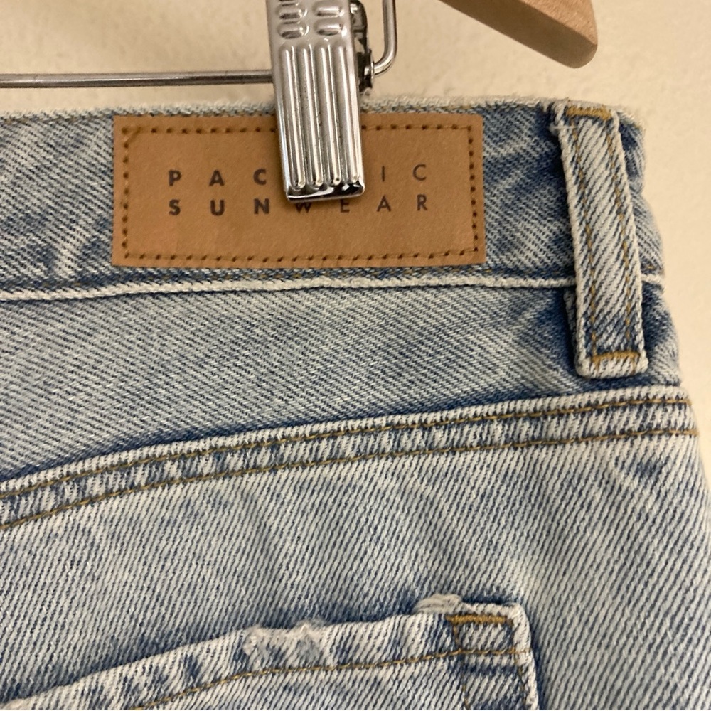 Pacsun Women’s 90’s Boyfriend Jeans Distressed Blue High Rise Relaxed Leg 32 - Picture 7 of 16